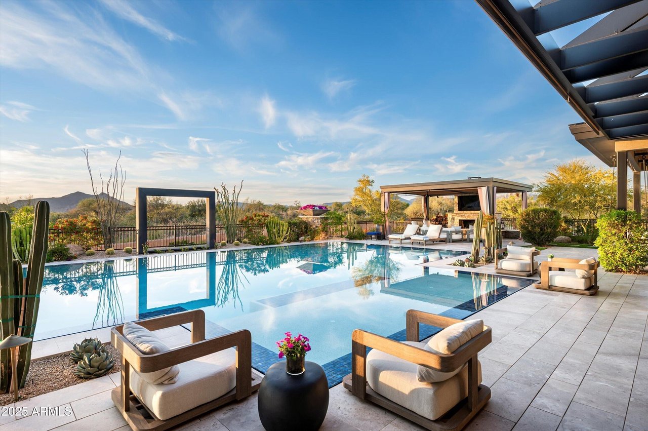8328 E WHISPER ROCK TRL