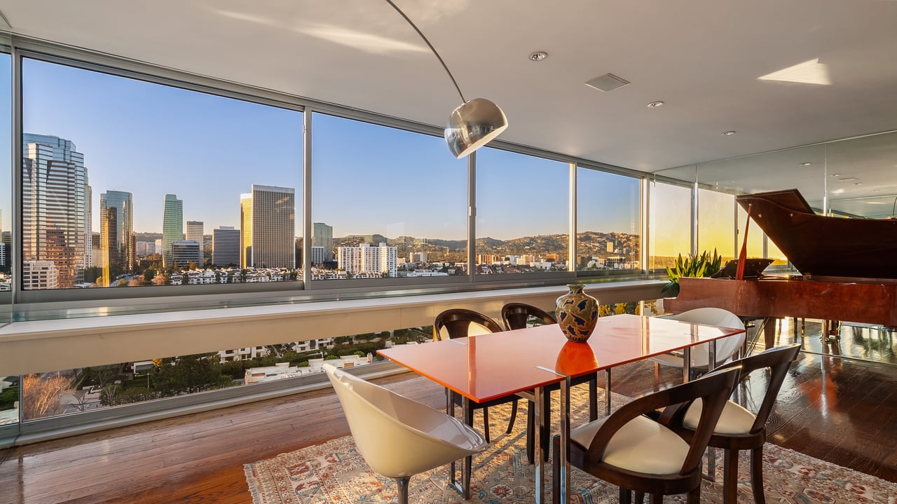 2220 Avenue Of The Stars Unit: 1802W