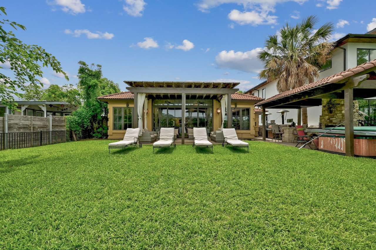 1746 Channel Road