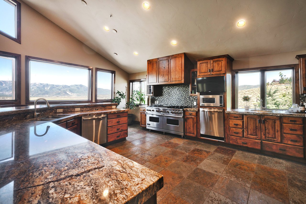 Crescent Peak Hideaway