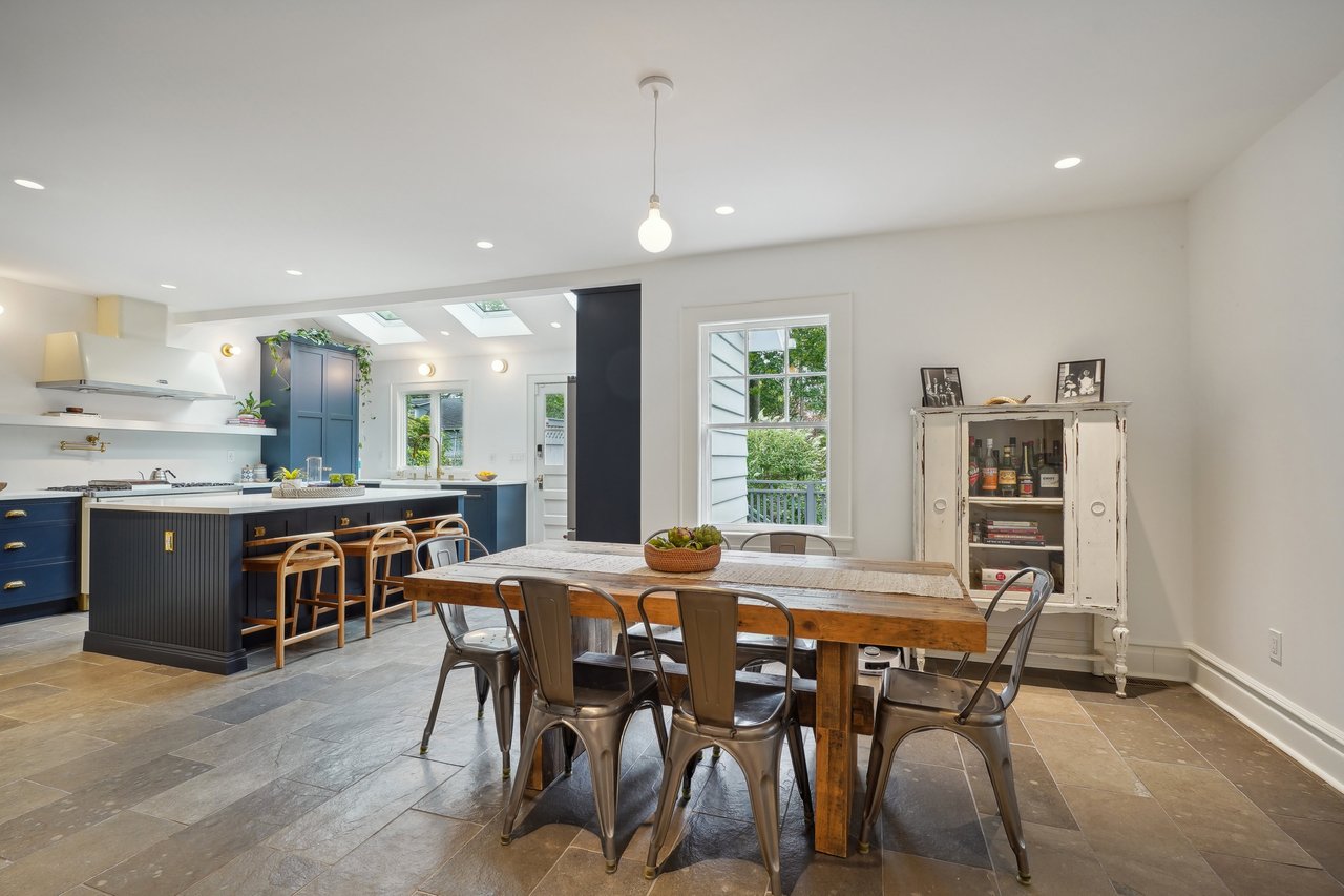 32 Rynda Rd