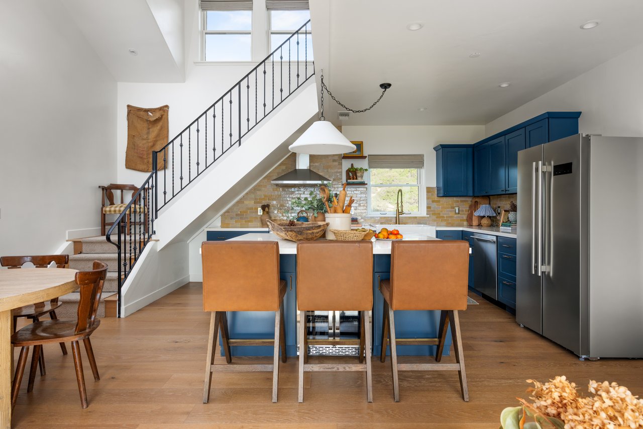 22 Acres of Timeless California Living