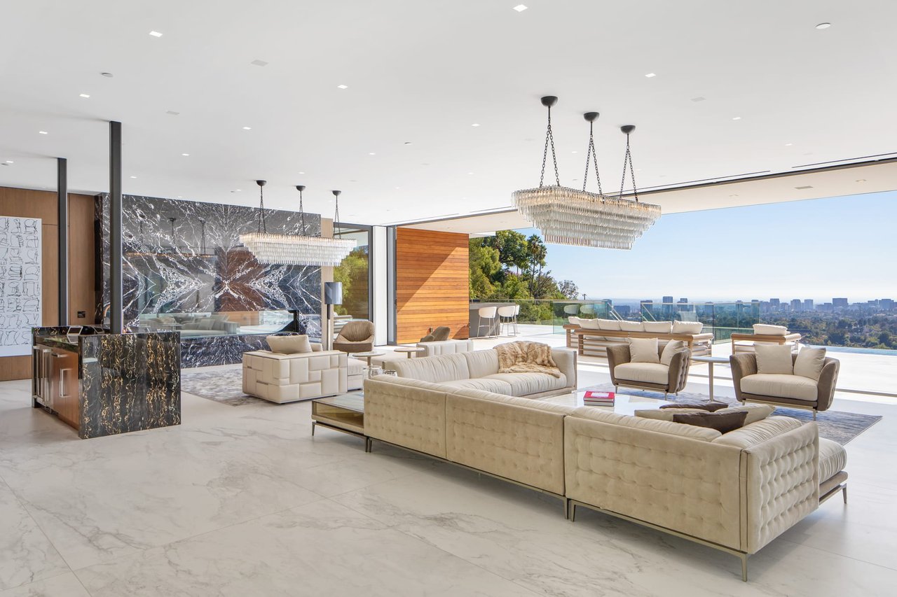 1300 Beverly Estate Dr