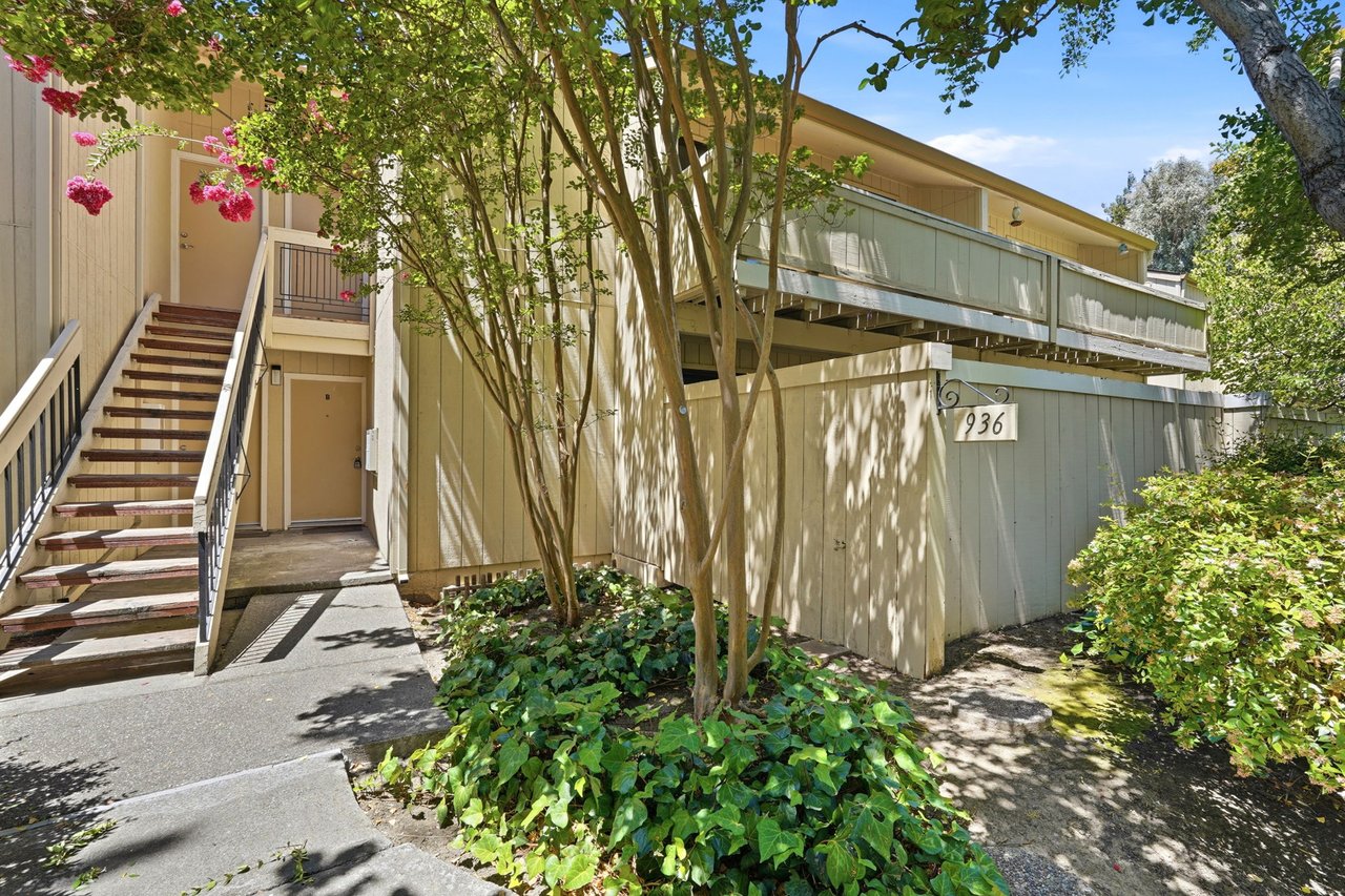 936 Kiely Boulevard, Unit B