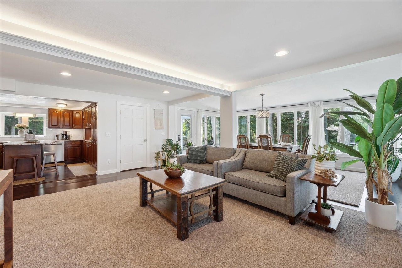 240 AQUAMARINE DRIVE