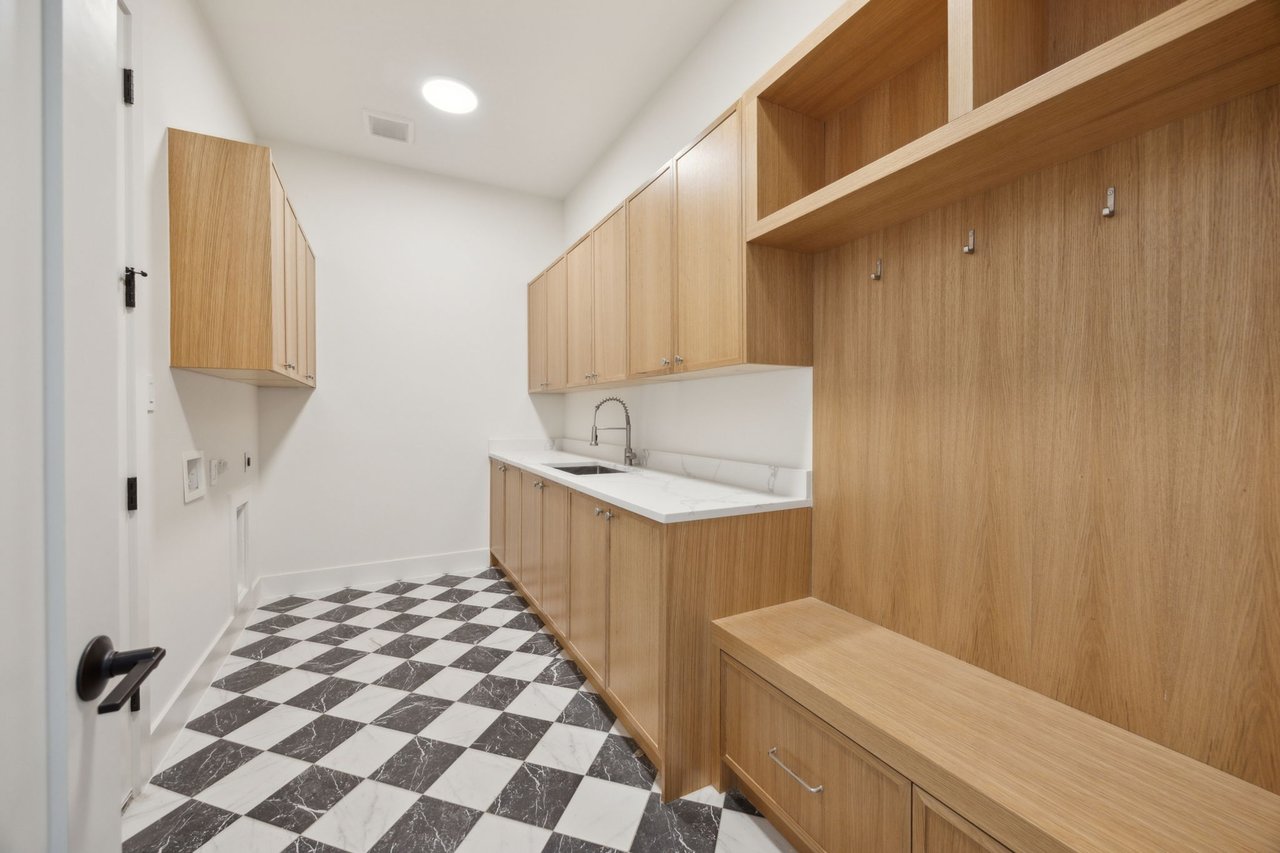 8643 San Leandro Drive