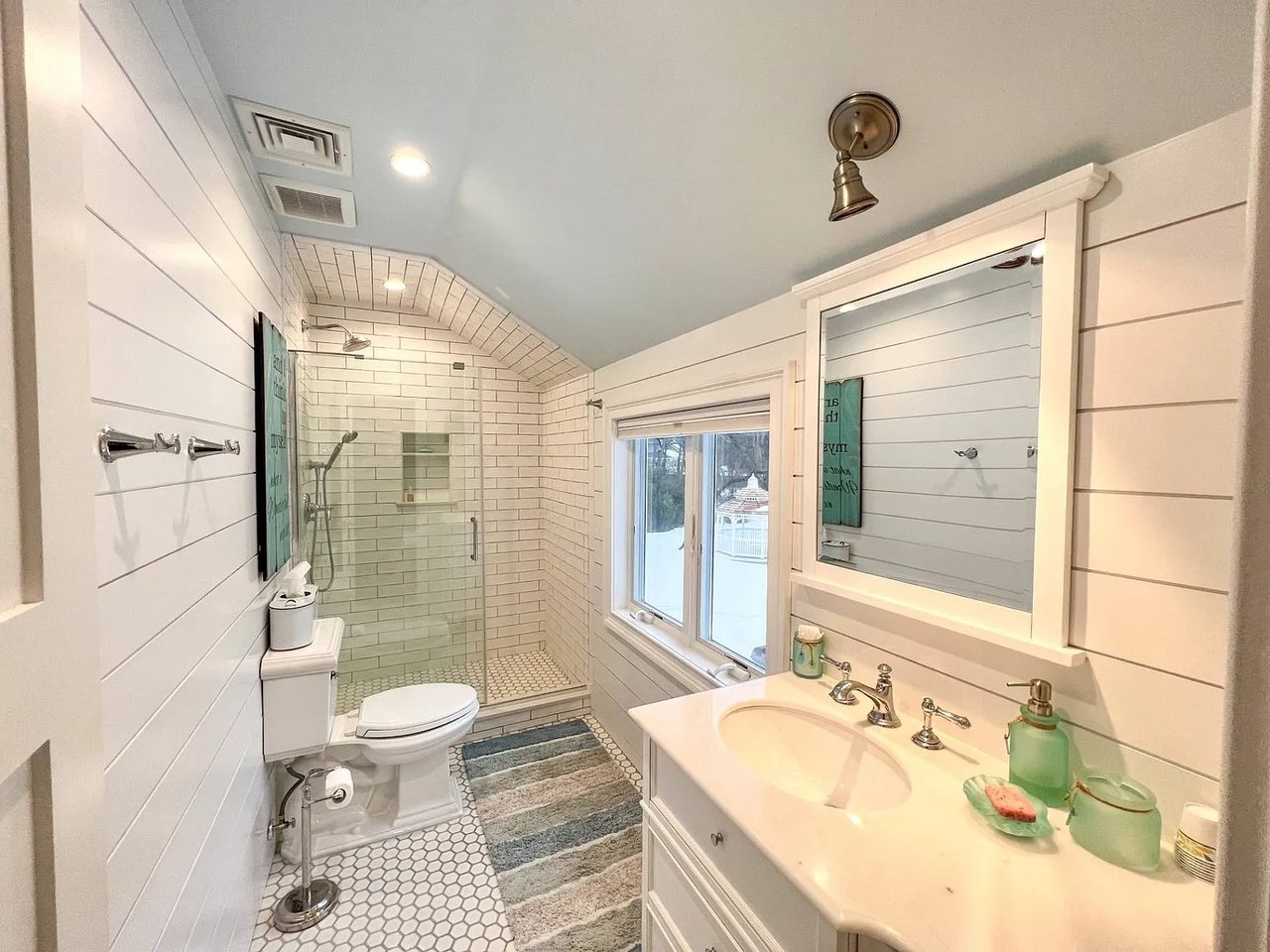 41 Evergreen Ave