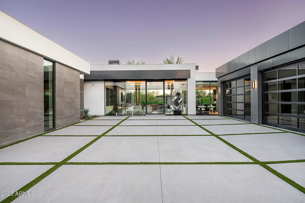 6911 E Jackrabbit Rd