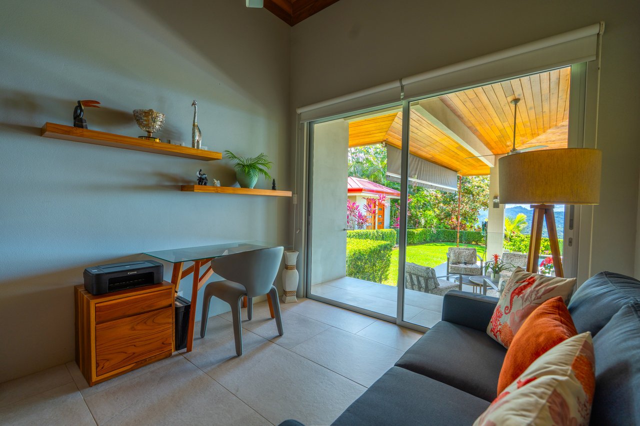 Blue Horizon – luxury ocean-view home in Ojochal, Costa Rica