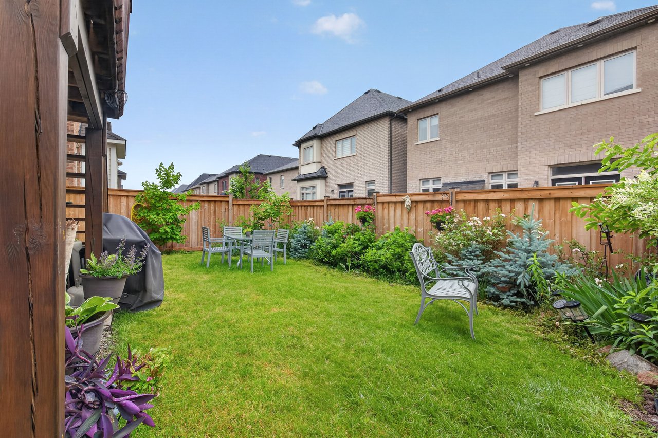 3364 Vernon Powell Drive, Oakville