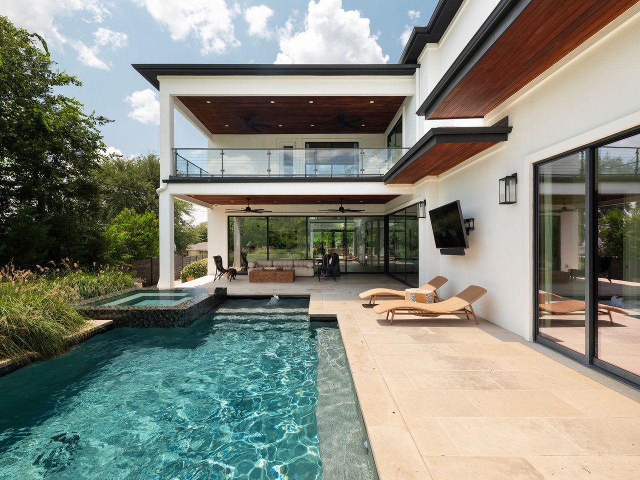 Modern Warmth in the Heart of Tarrytown
