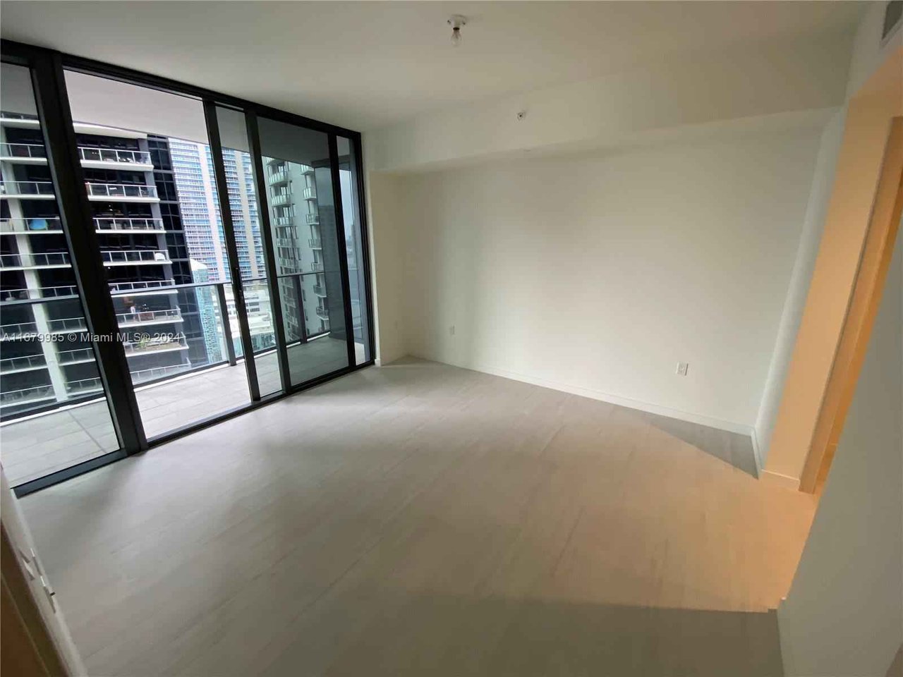 1000 Brickell Plaza Unit 2907