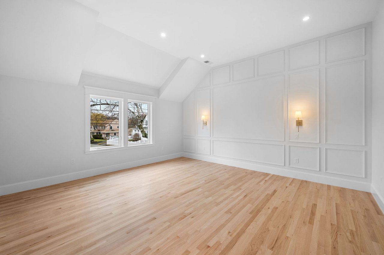 36 Rockaway Ave