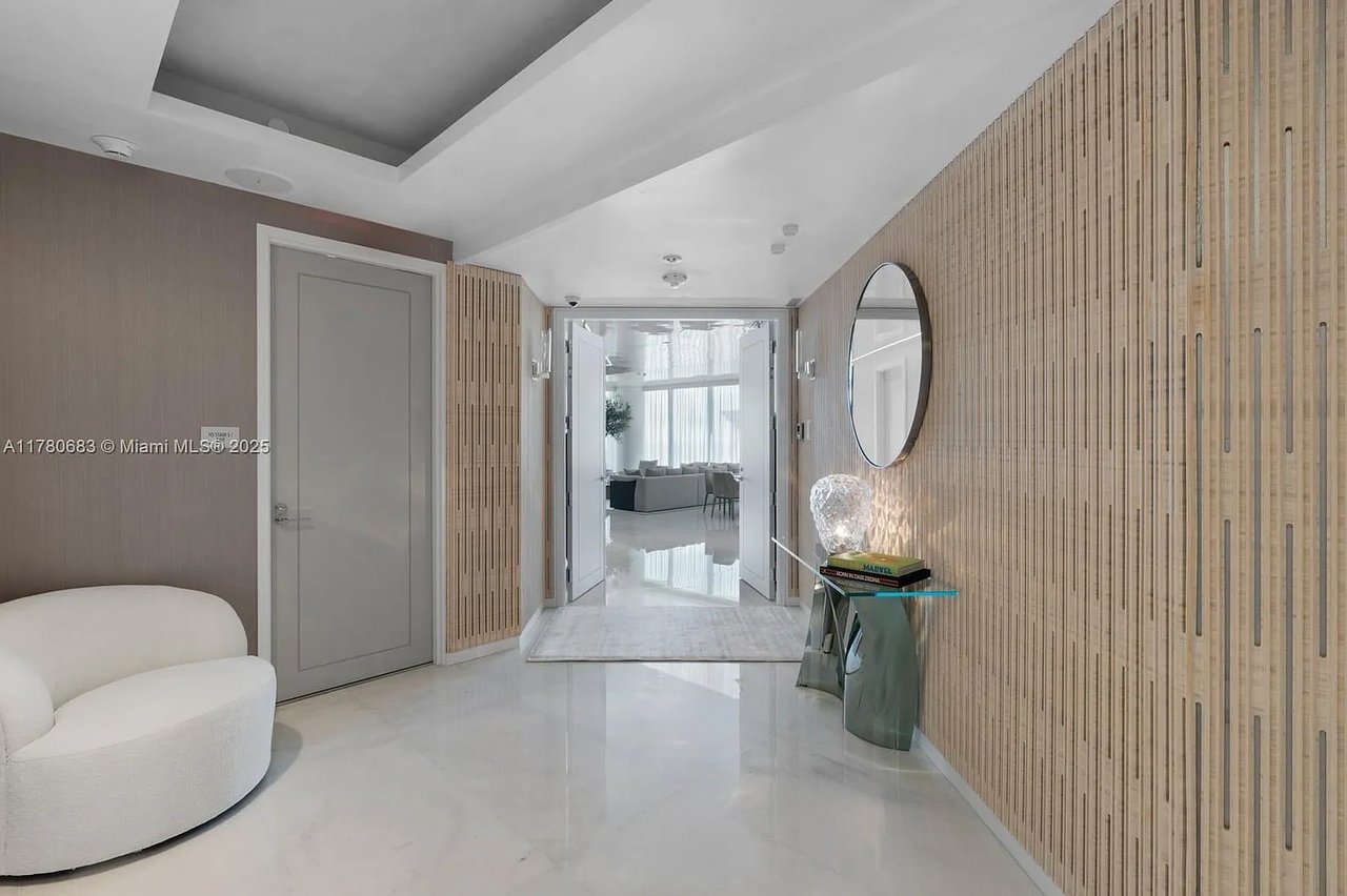 17975 Collins Ave #N701