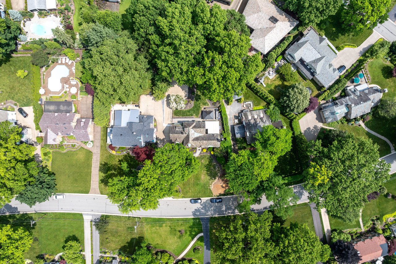 694 Valleyview Road