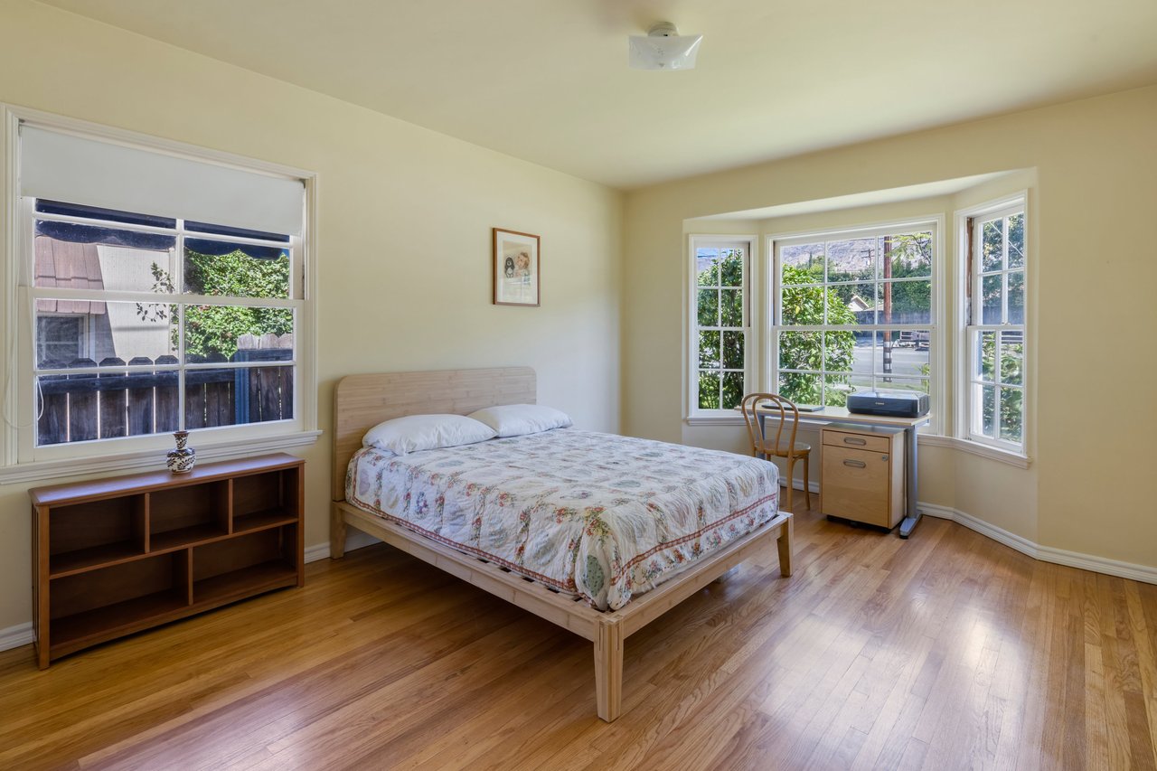 1941 Charming Traditional