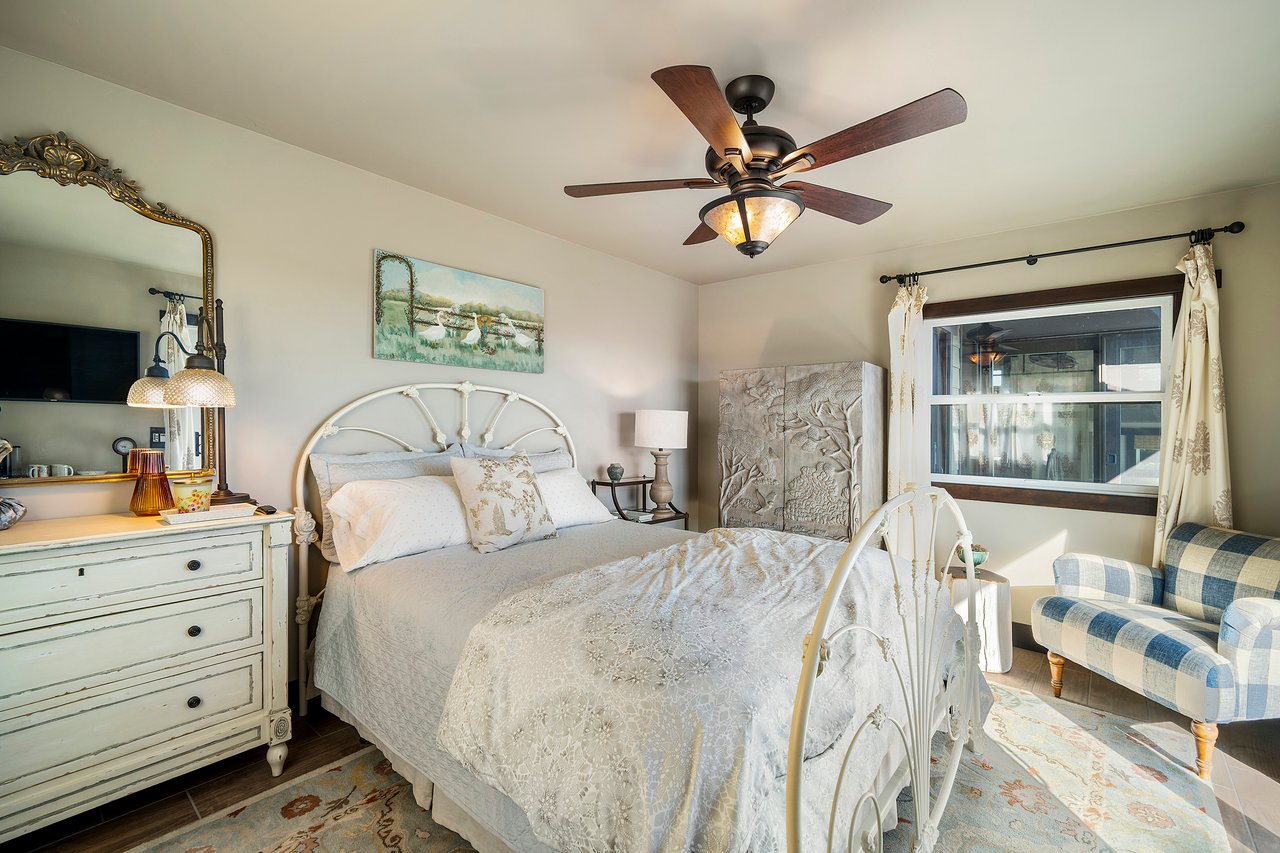 41005 Valle Vista