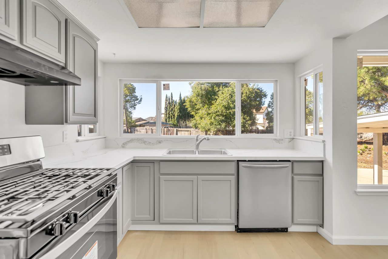7422 PALMER HOUSE DR