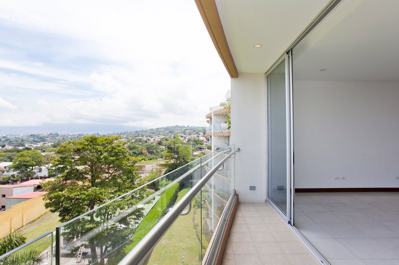 Panoramic Rooftop Penthouse, Escazu, San Jose