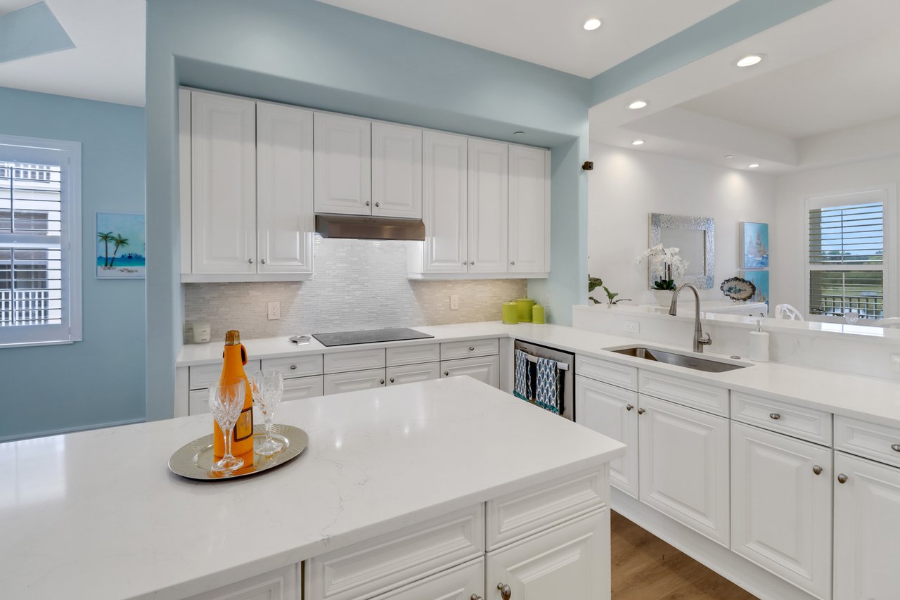 562 Avellino Isles CIR # 201