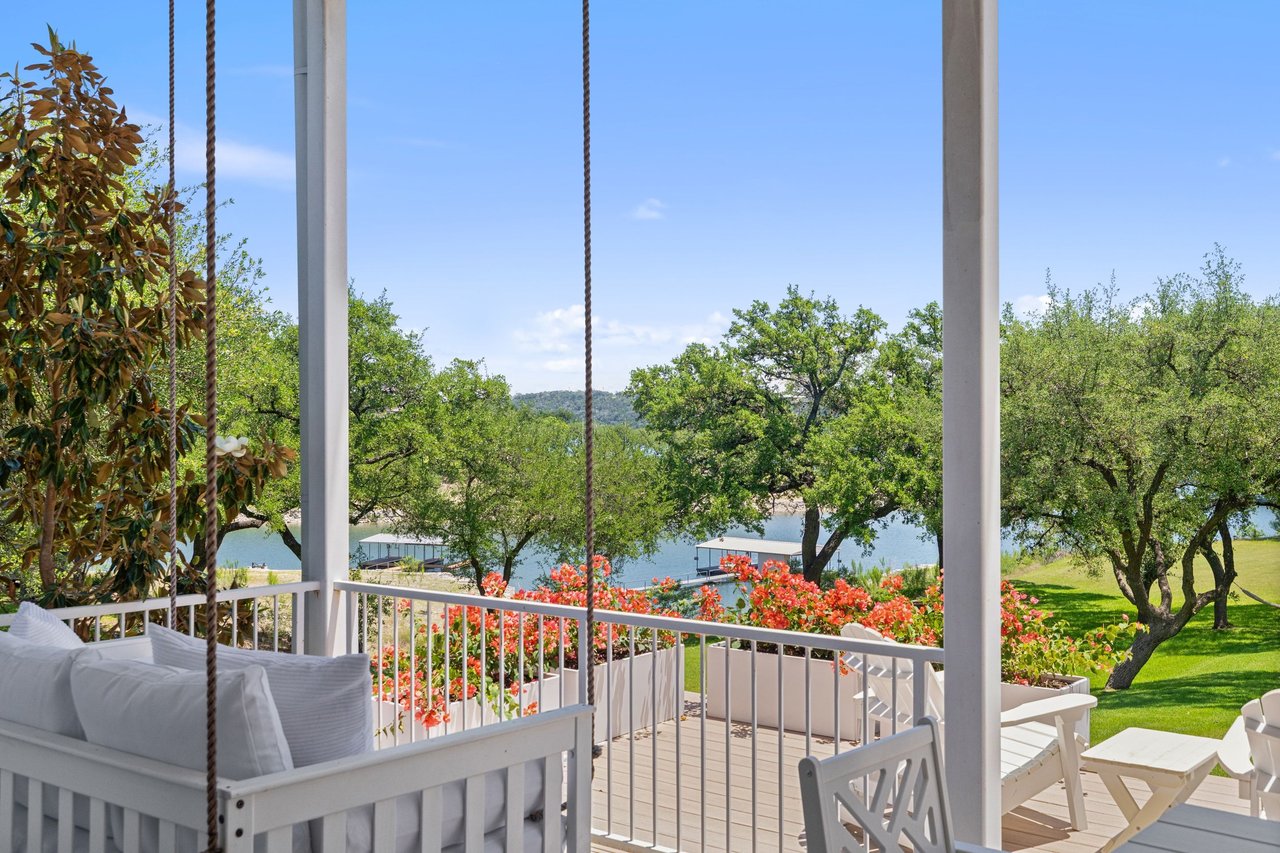 1209 Edgewater Drive