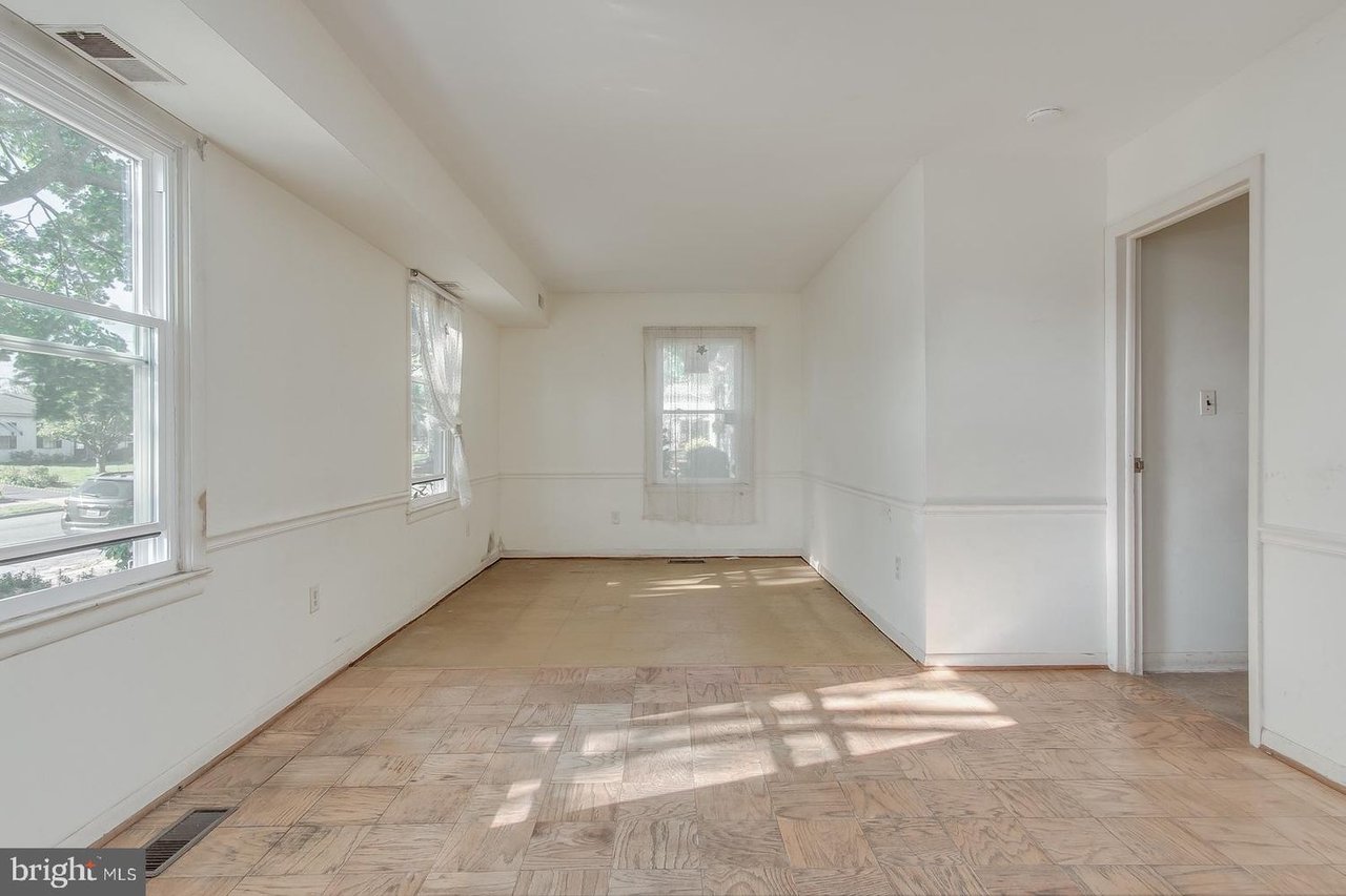 463 Carrollton Dr