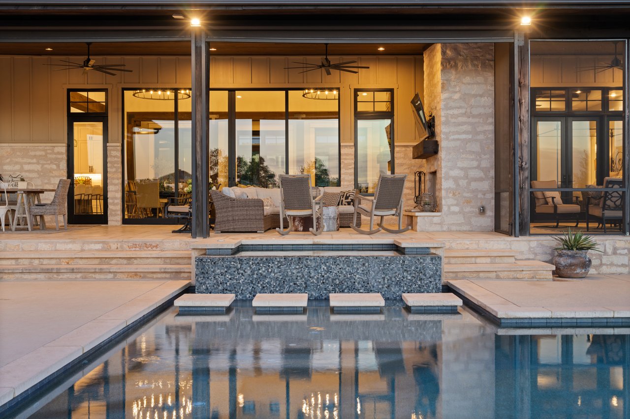 1457 Avenida High View