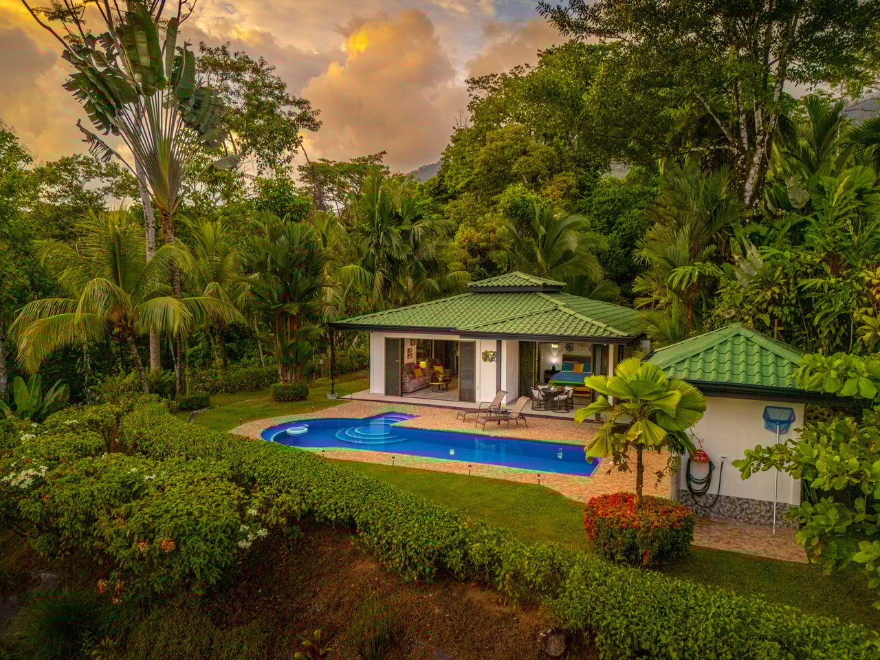 Breathtaking Ocean Sunset Views at Casa Iona, Ojochal