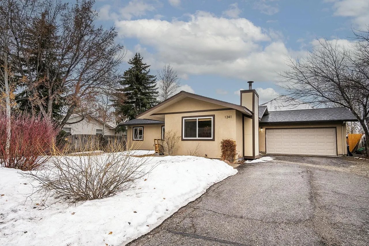 1341 Baldy View Dr