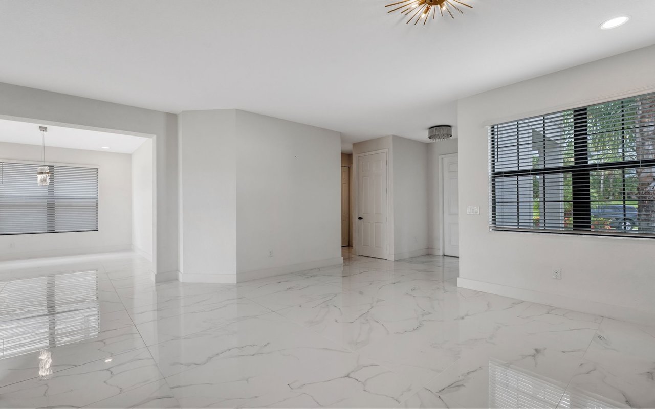 11604 Meadowrun Cir