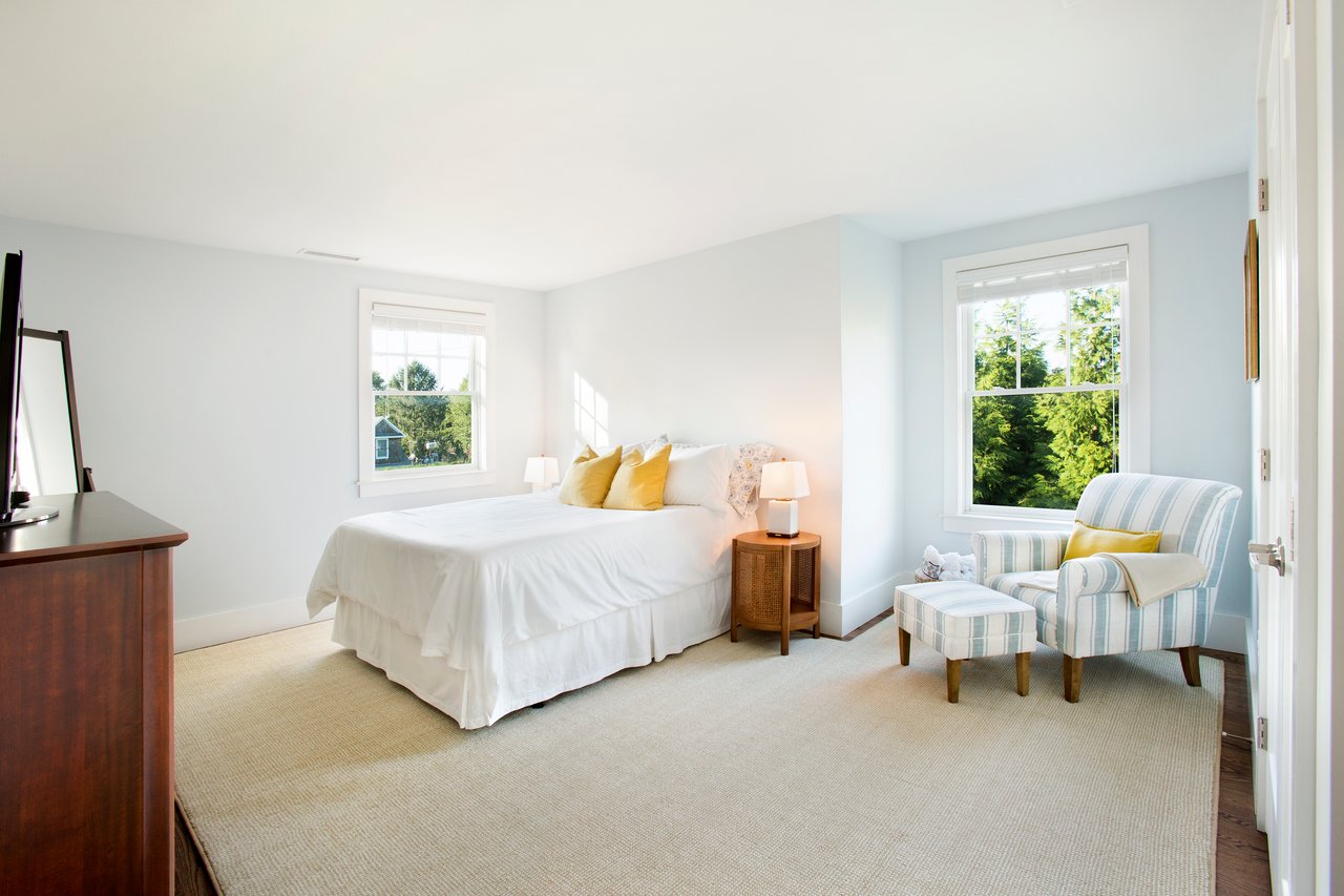 14 Underhill Drive, Southampton