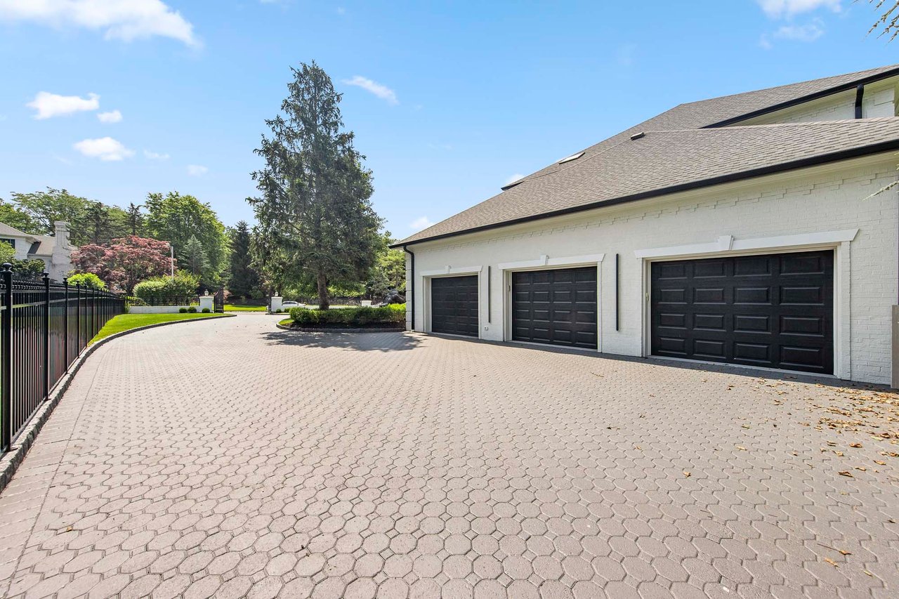 85 Sherwood Rd