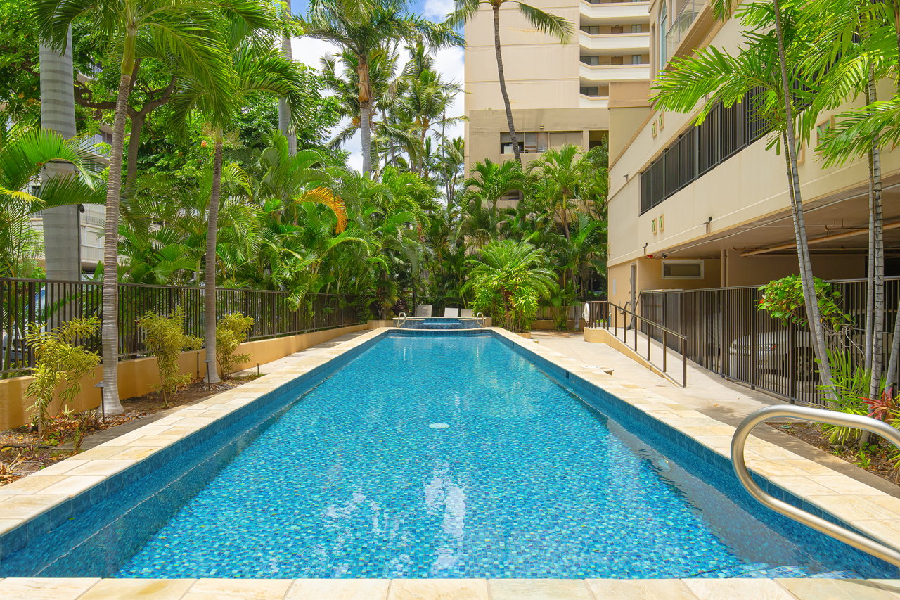 427 Launiu Street Unit #405