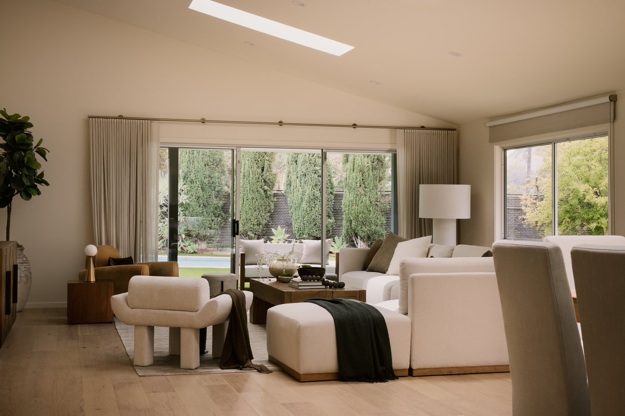 15674 Royal Ridge Rd, Sherman Oaks