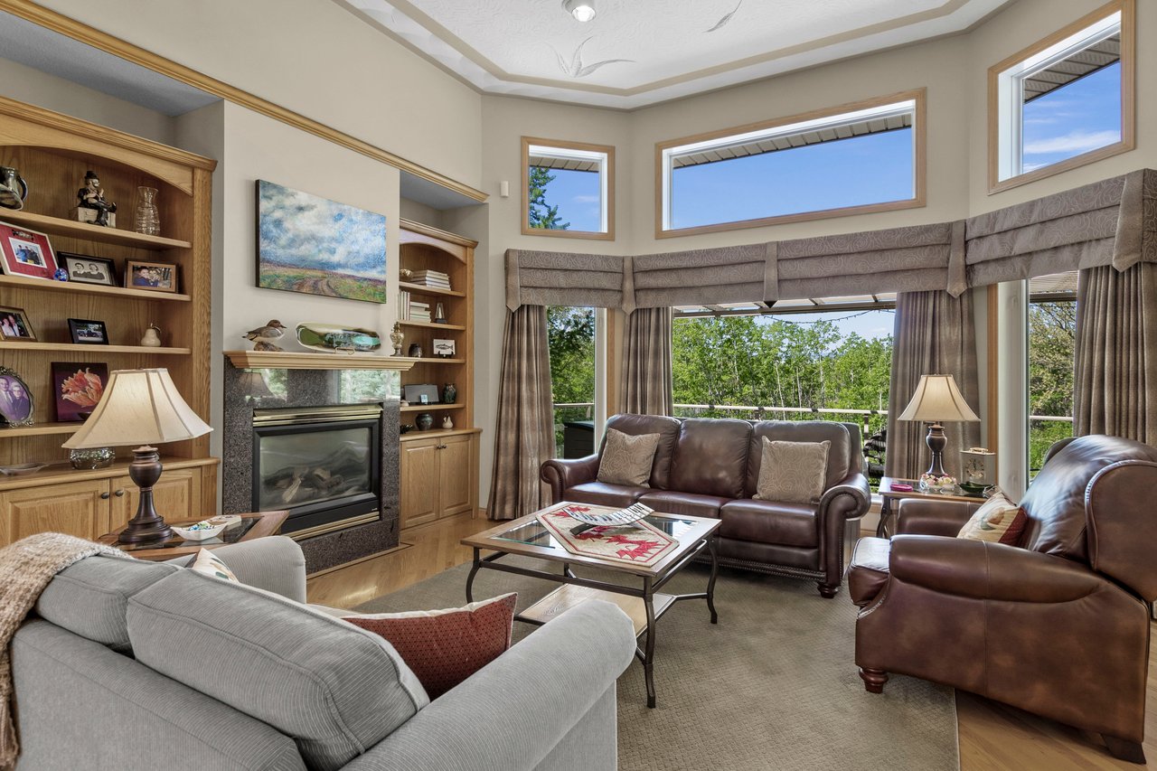 8 Willow Lane