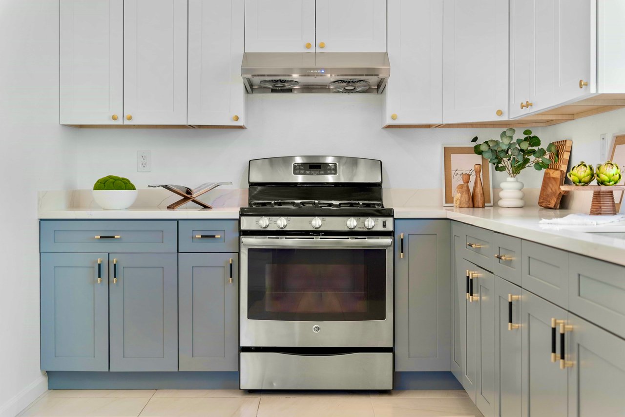 32490 Lake Temescal Ln