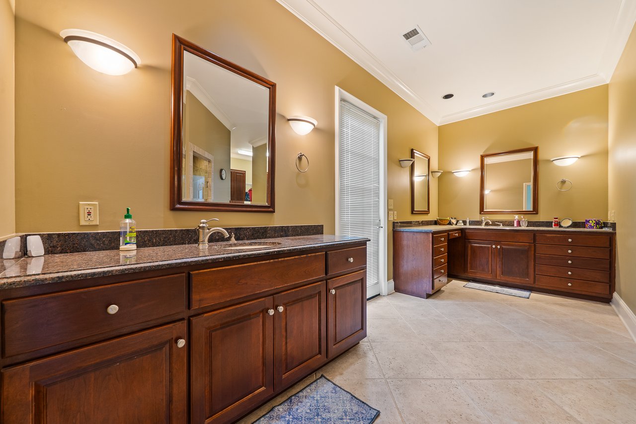 745 S Chickasaw Trail