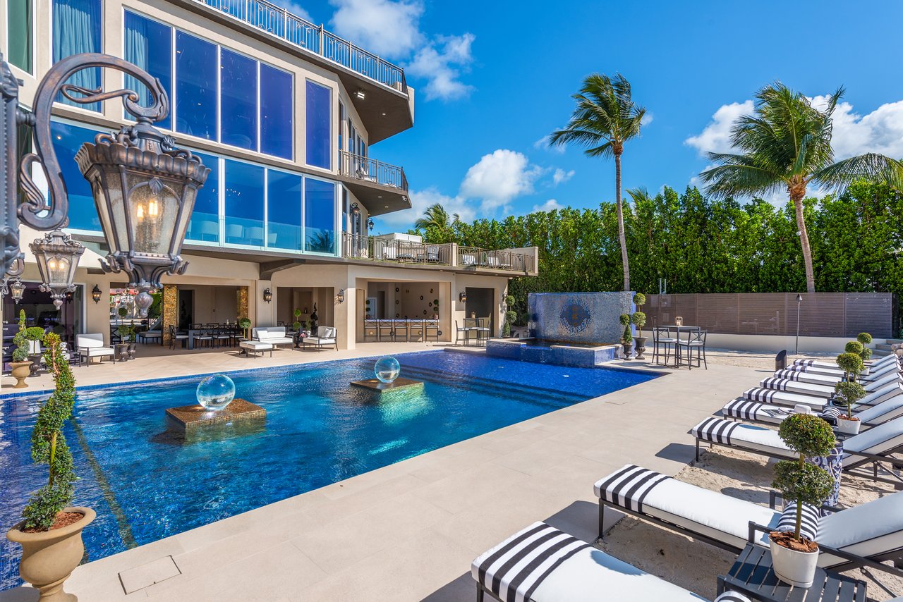 Chateau On The Ocean