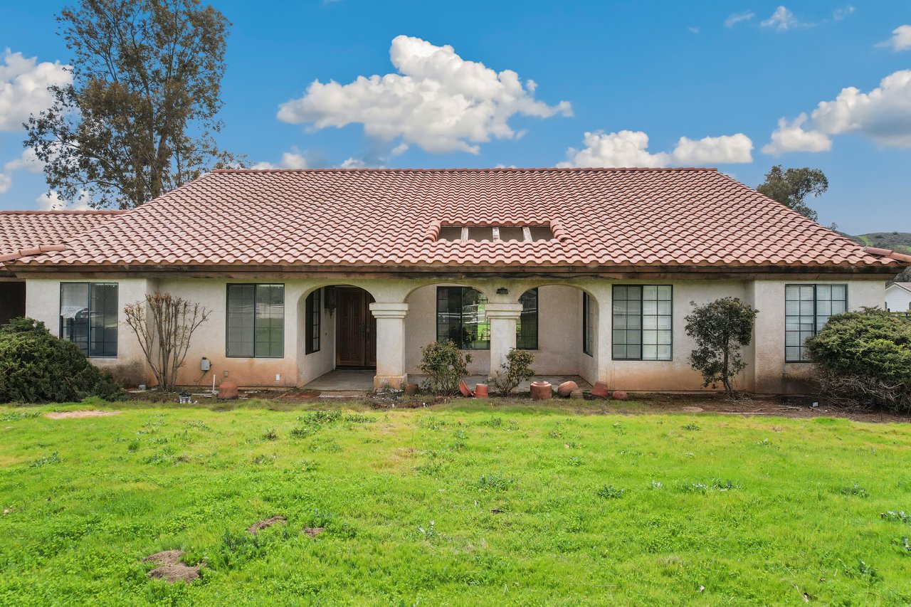 20425 Avenida Castilla