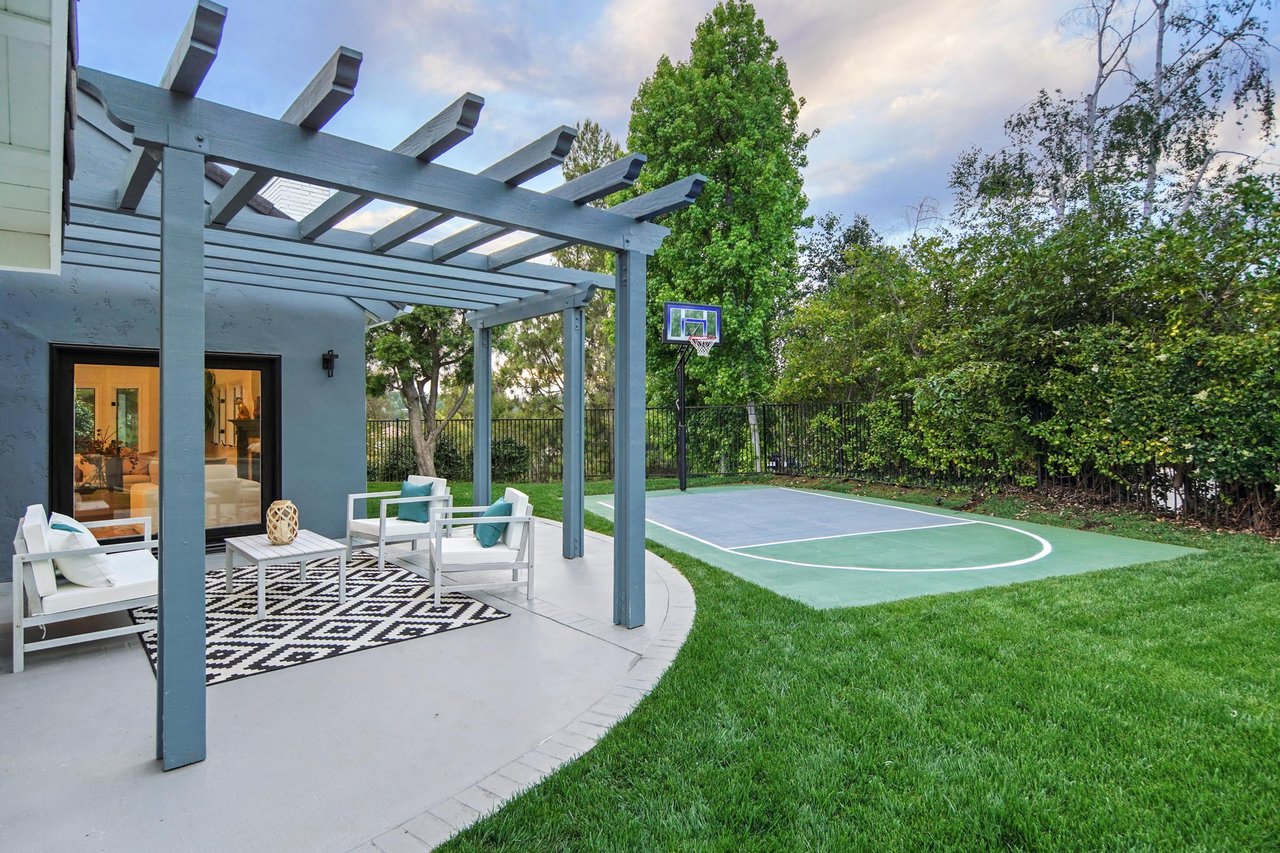 4050 Clarinda Drive