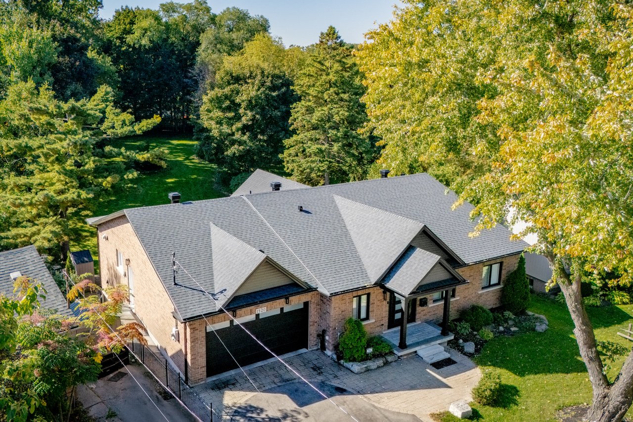 1520 Drymen Cres