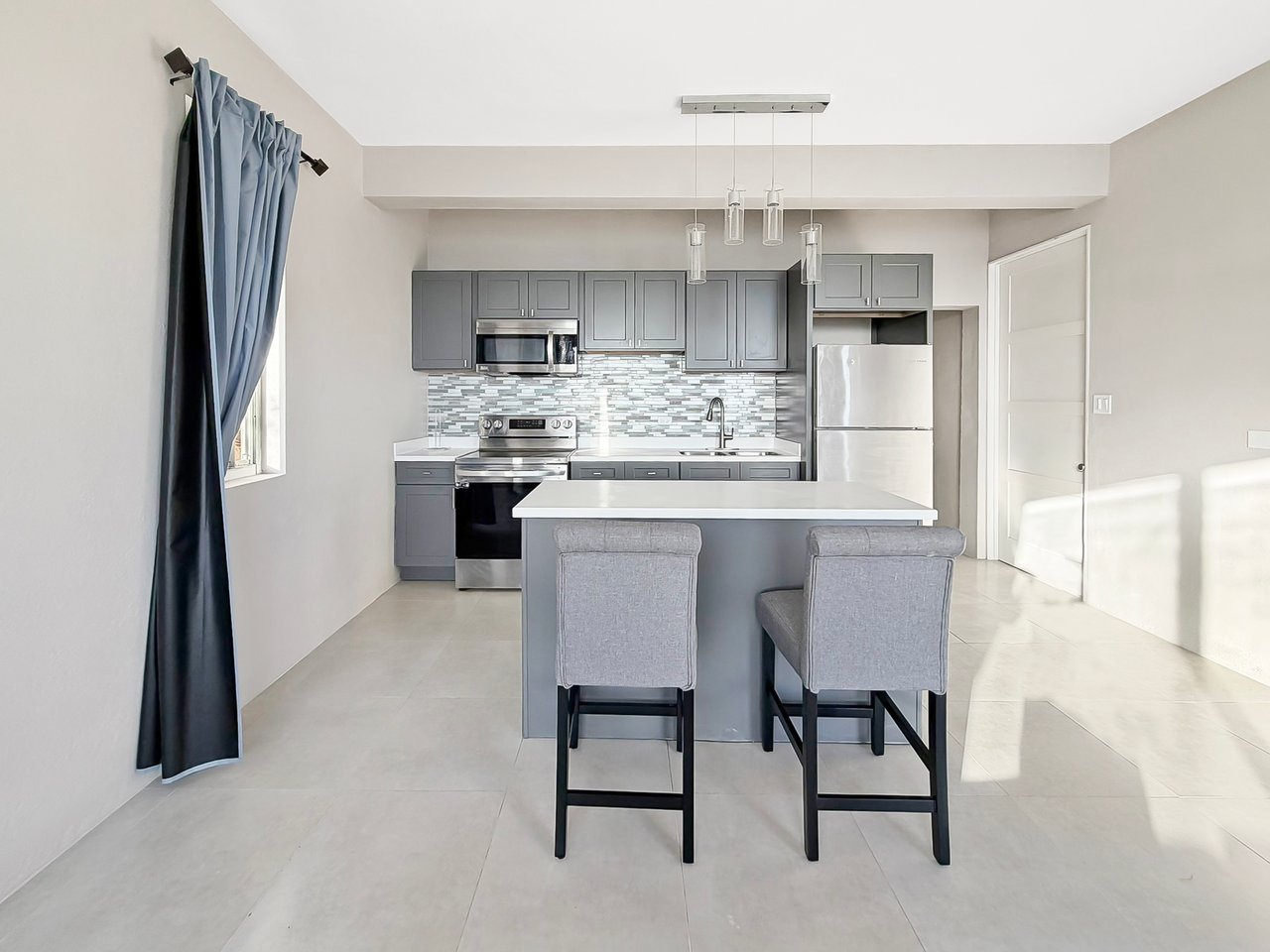 987 Butu Mountain 1 Bedroom Apartment