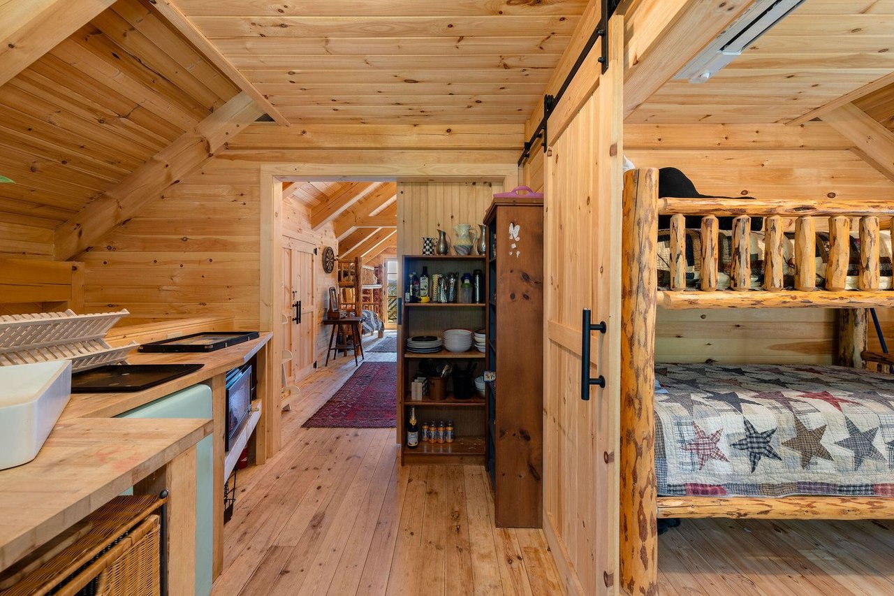 2226 Lake Shore Road