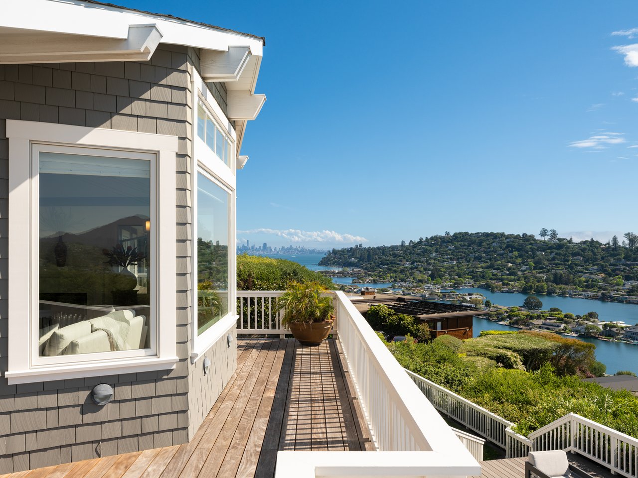 Extraordinary View Residence