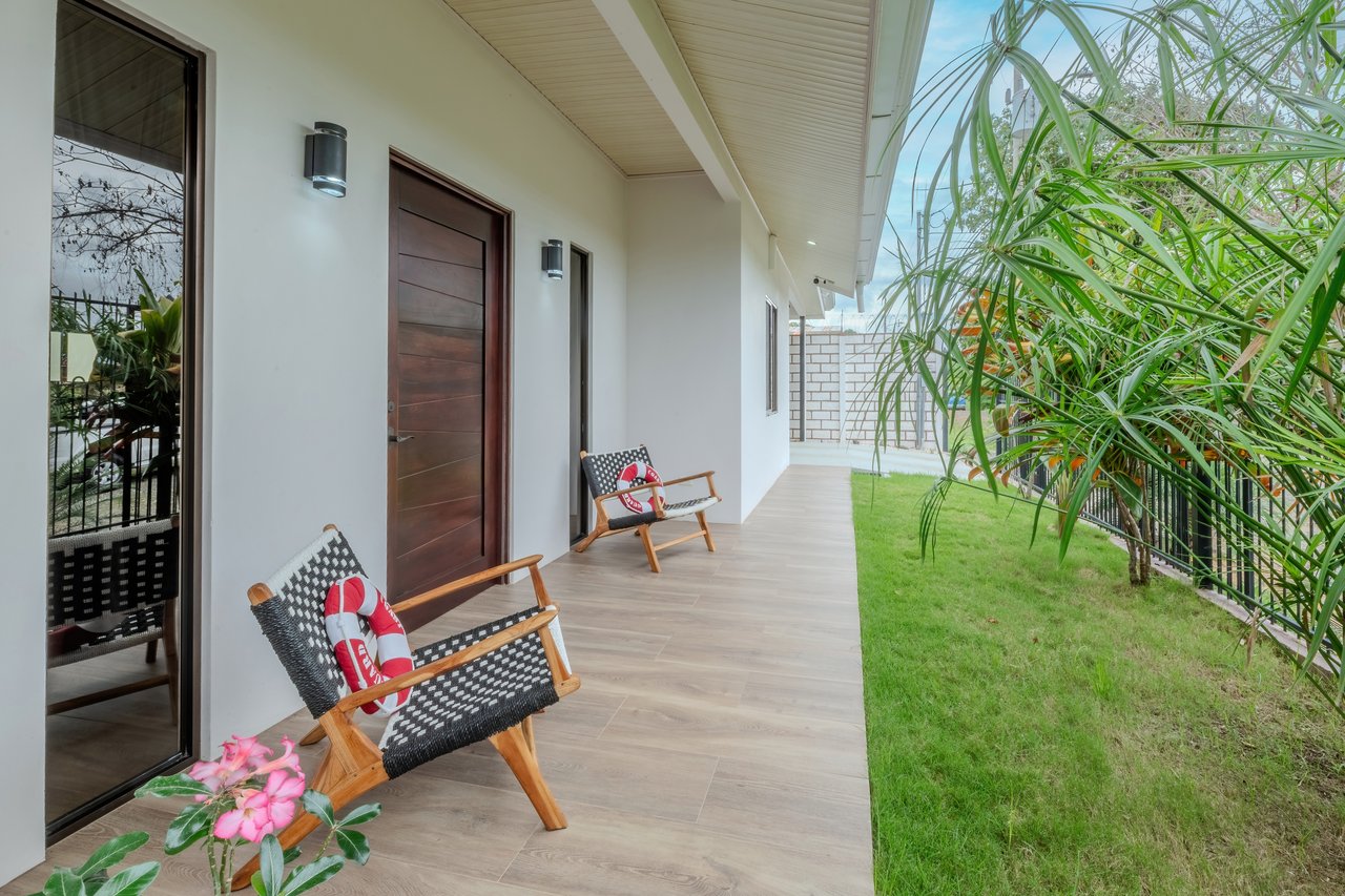 Vista de la Montaña House - Beautiful residence in the desirable Finca Los Alfaro - Quepos