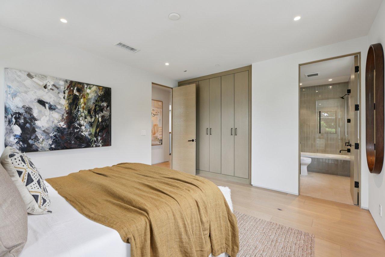 4113 Woodman Ave, Sherman Oaks