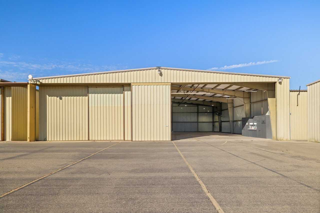 900 Airport Rd - Hangar G7