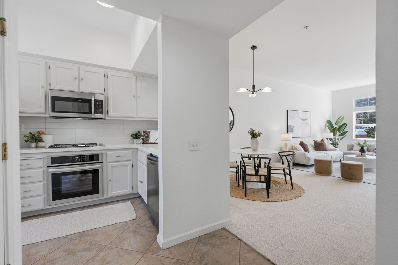 331 Swallowtail Ct