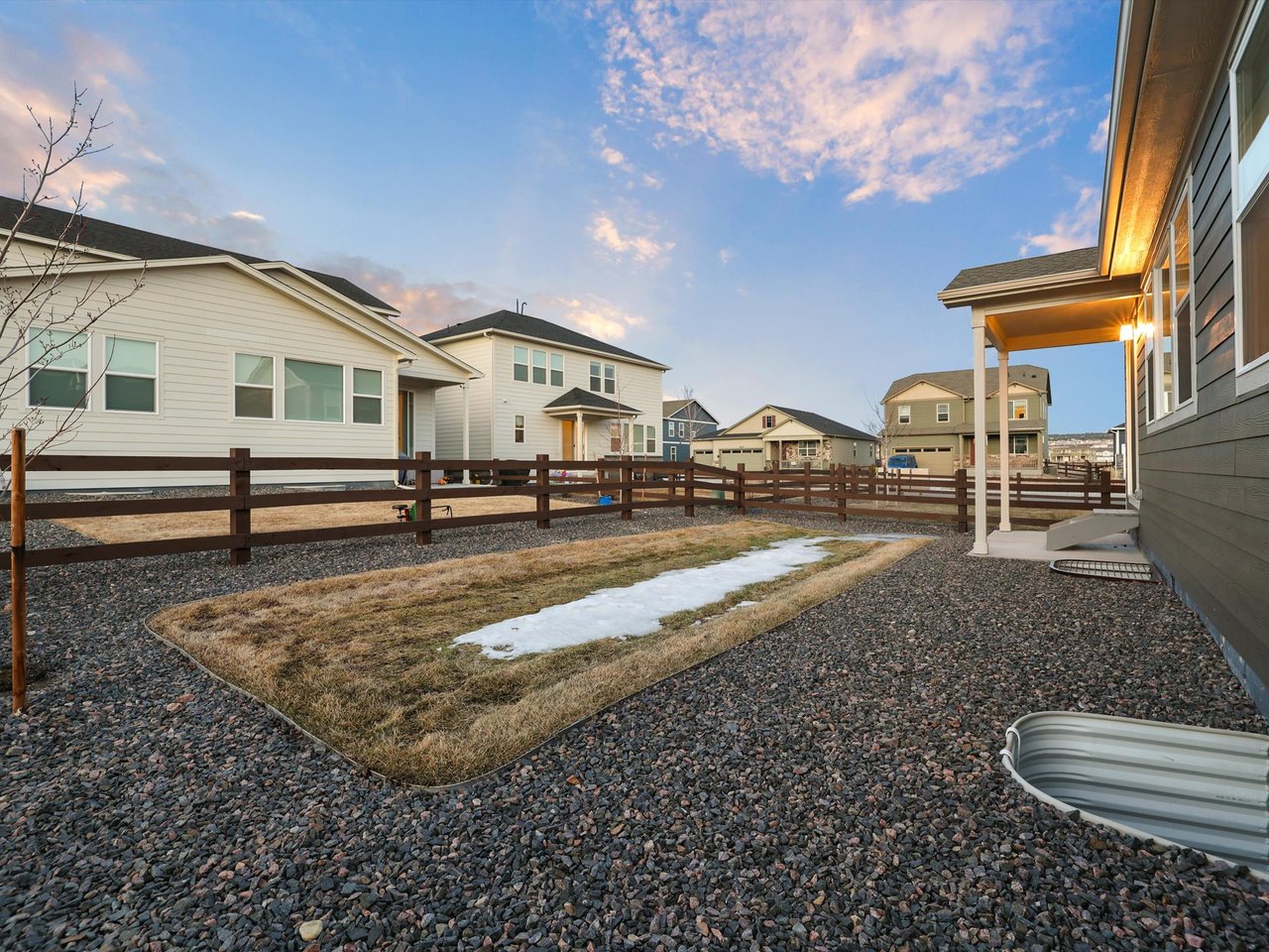 16015 Mountain Flax Drive