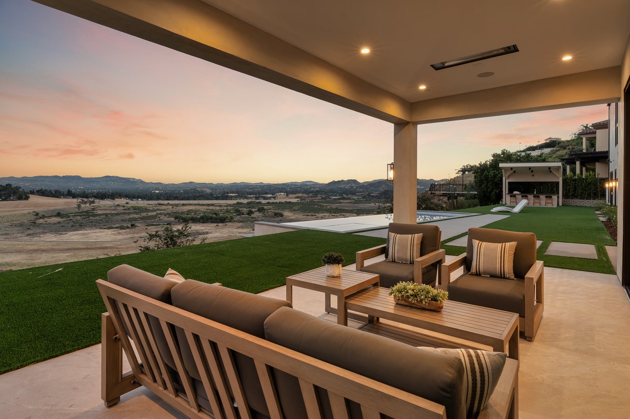 22328 S Summit Ridge Cir